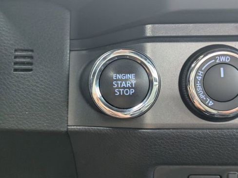 Used 2021 Toyota Tacoma TRD Sport w/ TRD Premium Sport Package AWD/4WD image 31