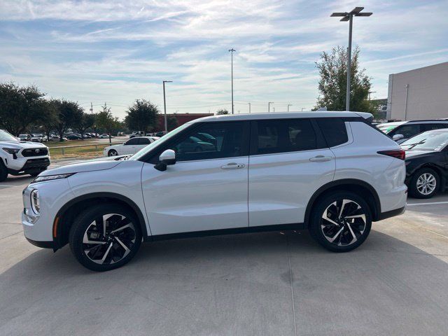 Used 2024 Mitsubishi Outlander SE FWD image 6