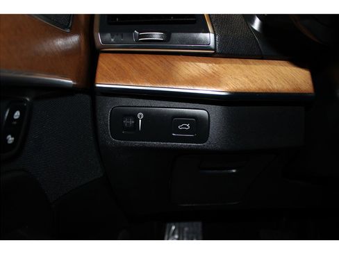 Used 2021 Volvo XC90 T5 Momentum w/ Protection Package Premier image 31