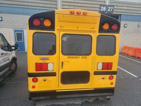 Used 2011 Chevrolet Express 4500 w/ School Bus Package RWD image 6
