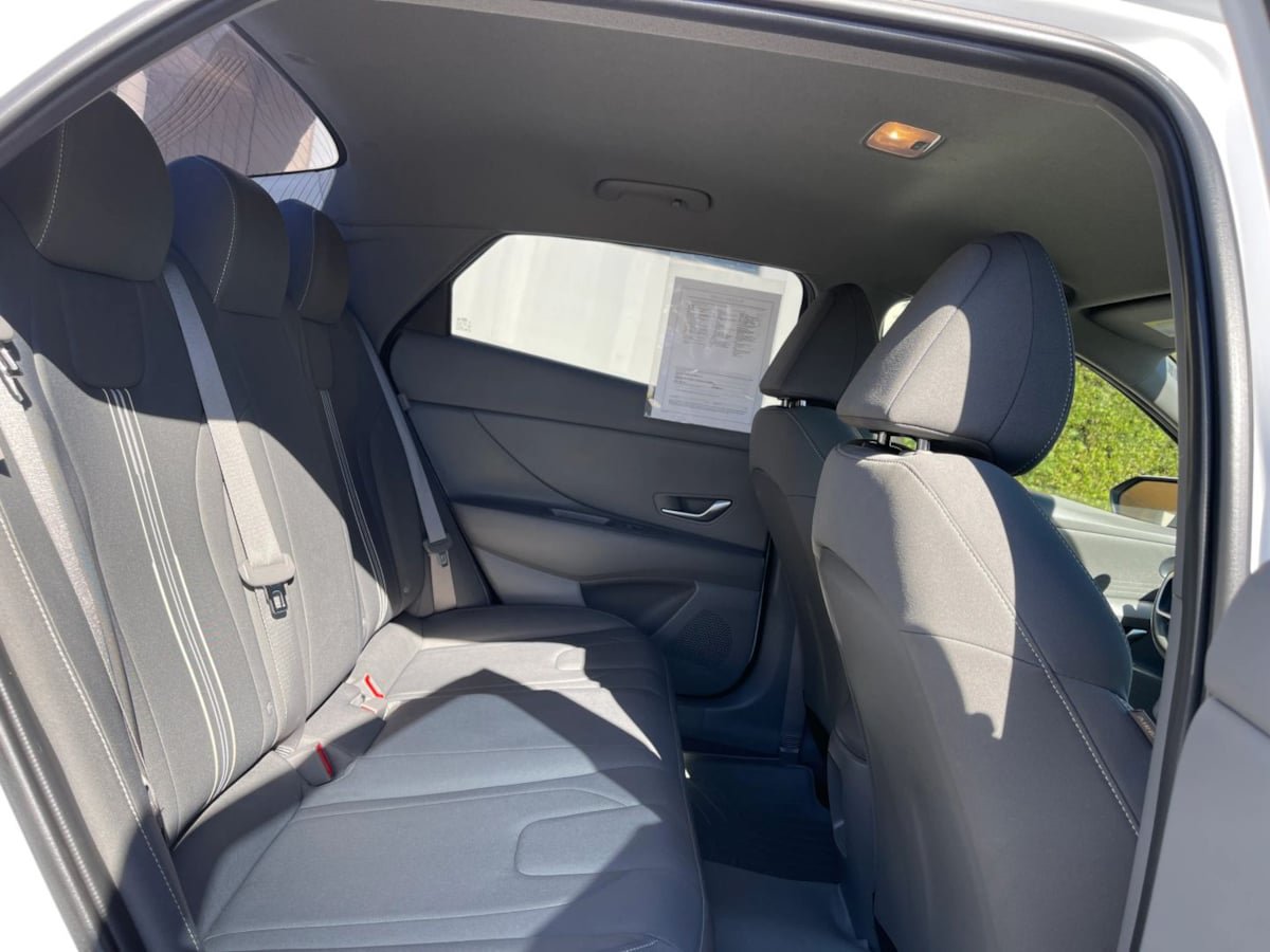 Used 2024 Hyundai Elantra Blue FWD image 24