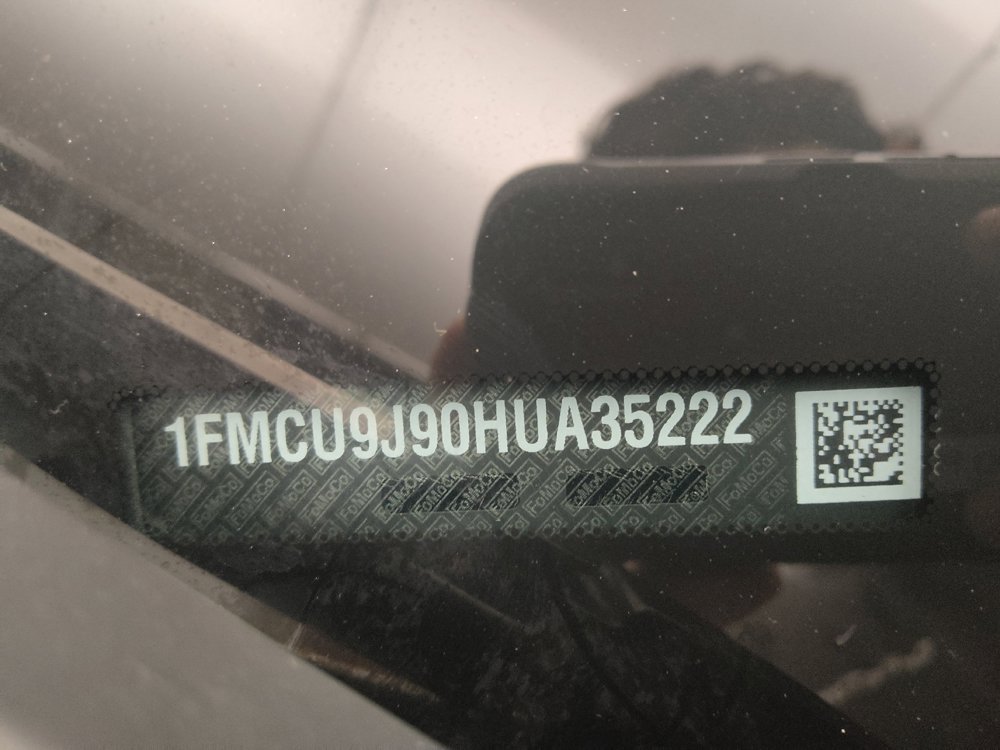 Used 2017 Ford Escape Titanium AWD/4WD image 33