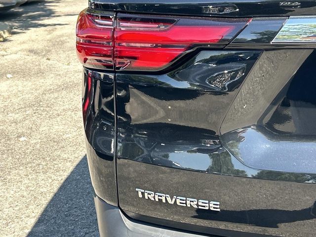 Used 2023 Chevrolet Traverse LT FWD image 12