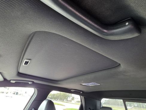 Used 2022 Hyundai Santa Cruz Limited image 7