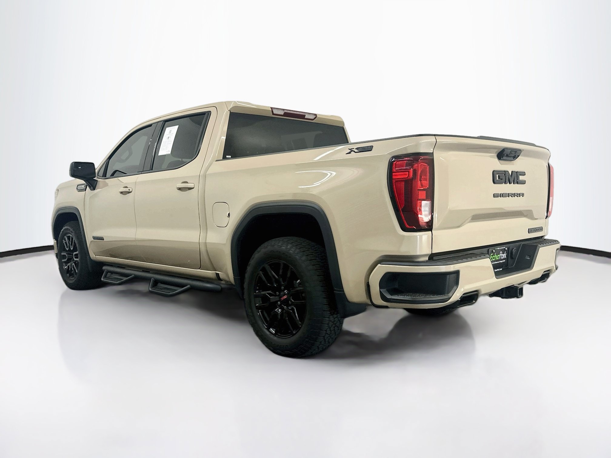 Used 2022 GMC Sierra 1500 Elevation w/ X31 Off-Road Package AWD/4WD image 5
