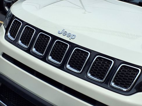 Used 2018 Jeep Compass Limited AWD/4WD image 29
