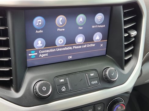 Used 2022 GMC Acadia SLT w/ Technology Package image 9