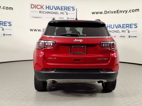 Used 2023 Jeep Compass Limited AWD/4WD image 5