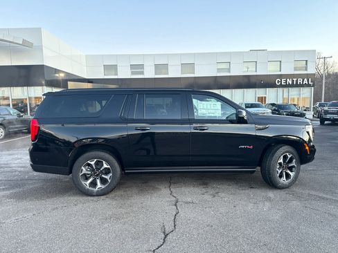 New 2026 GMC Yukon XL AT4 Ultimate image 8
