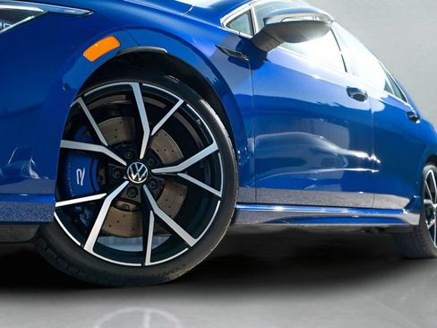 Used 2022 Volkswagen Golf R AWD/4WD image 3