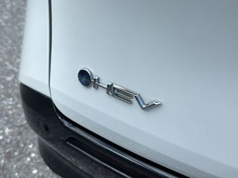 Used 2025 Toyota Sienna Limited image 7