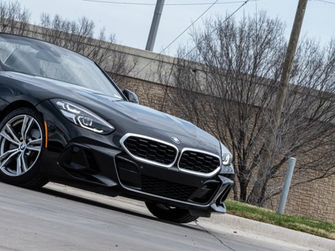 Certified 2023 BMW Z4 sDrive30i w/ Convenience Package image 7