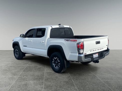 Used 2023 Toyota Tacoma SR image 3