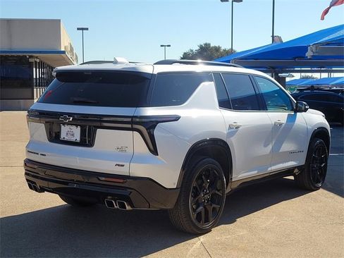 Used 2024 Chevrolet Traverse RS w/ LPO, Floor Liner Package image 7