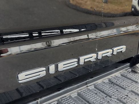 Certified 2025 GMC Sierra 2500 Denali Ultimate AWD/4WD image 31