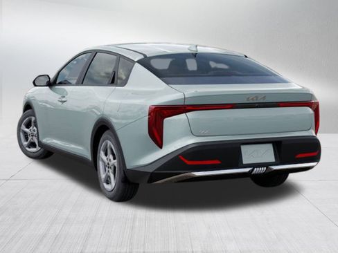 New 2025 Kia K4 LXS image 4
