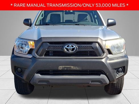 Used 2012 Toyota Tacoma 4x4 Regular Cab image 2