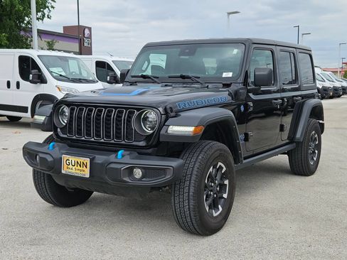 Used 2024 Jeep Wrangler Unlimited Rubicon 4xe AWD/4WD image 7