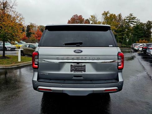 Used 2022 Ford Expedition Limited image 8