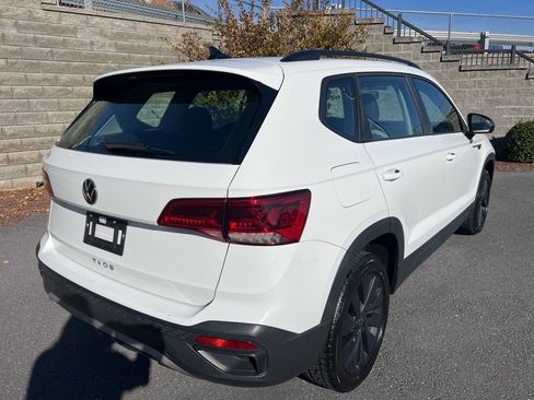 Used 2022 Volkswagen Taos S image 3