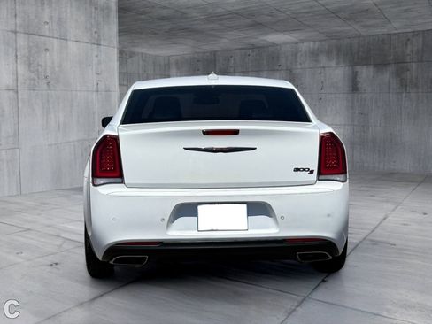 Used 2021 Chrysler 300 S RWD image 5