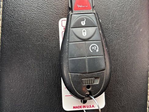 Used 2015 Jeep Cherokee Latitude w/ Cold Weather Group image 42