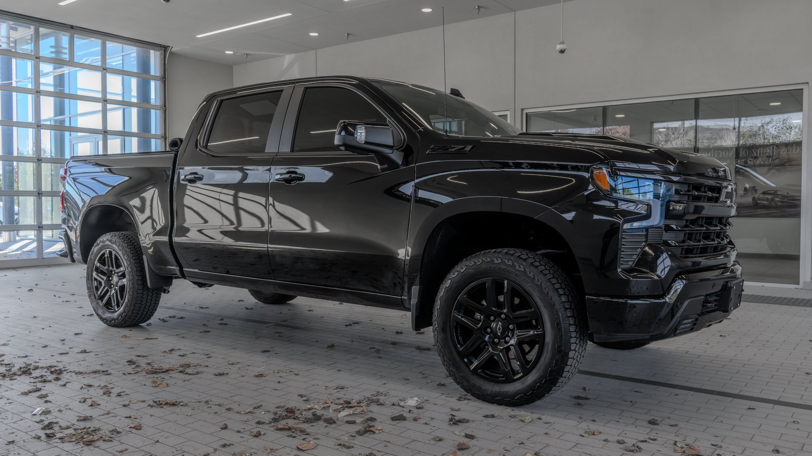 Used 2026 Chevrolet Silverado 1500 LT Trail Boss w/ LT Trail Boss Premium Package AWD/4WD image 12