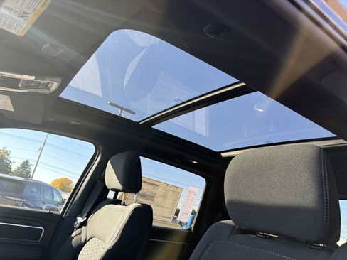 New 2026 RAM 1500 4x4 Crew Cab image 11