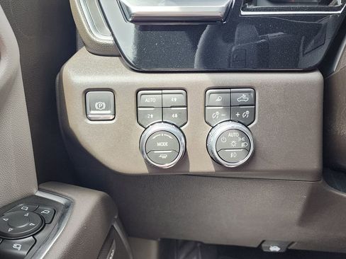 New 2026 GMC Sierra 1500 SLT w/ SLT Premium Plus Package AWD/4WD image 19