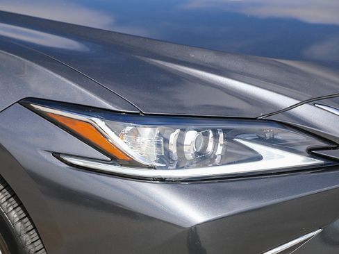 Used 2023 Lexus ES 350 FWD image 8