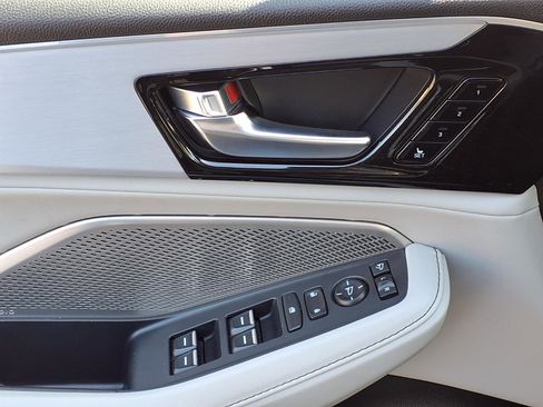 Used 2023 Acura MDX SH-AWD w/ Technology Package image 21