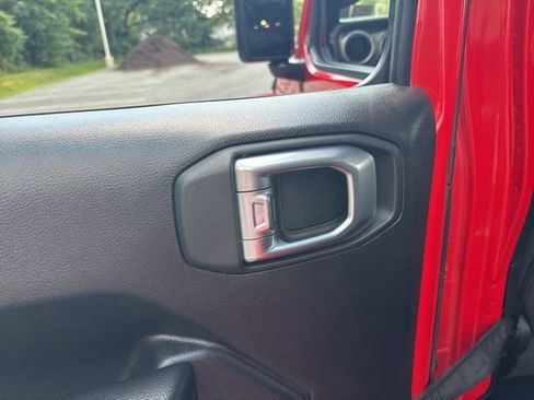 Used 2021 Jeep Wrangler Unlimited Sport image 23