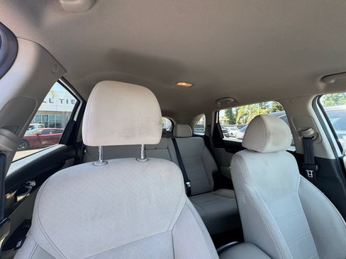 Used 2020 Kia Sorento LX FWD image 17