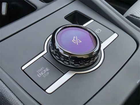 New 2026 Volkswagen Tiguan SE image 14