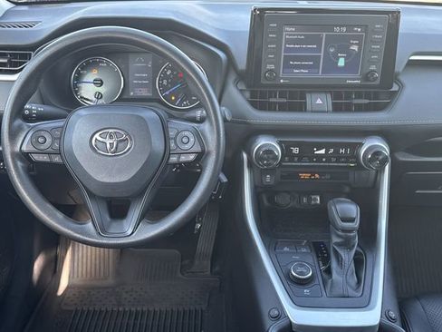 Certified 2022 Toyota RAV4 LE image 8