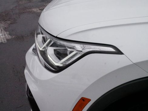 Certified 2024 Volkswagen Tiguan SEL R-Line image 16