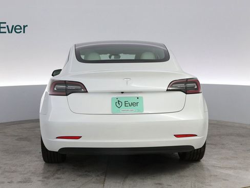 Used 2023 Tesla Model 3 Standard Range image 13