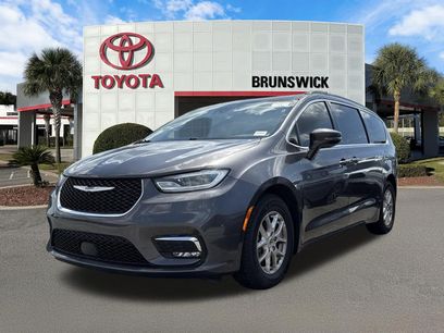 Used 2022 Chrysler Pacifica Touring-L