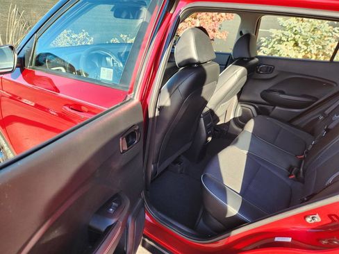 Certified 2024 Hyundai Venue Limited image 22