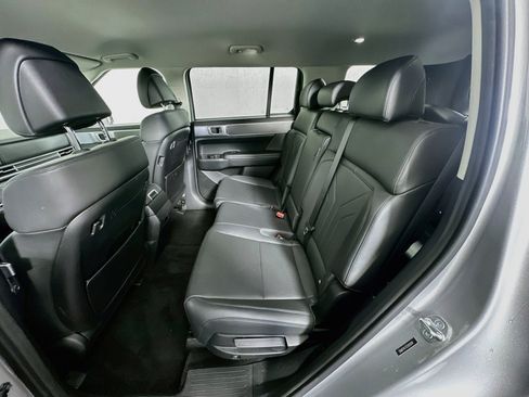 Used 2025 Hyundai Santa Fe SEL FWD image 29