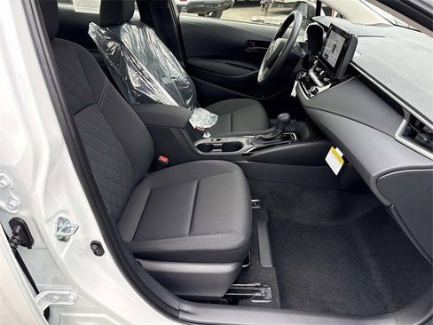 Used 2026 Toyota Corolla LE image 9