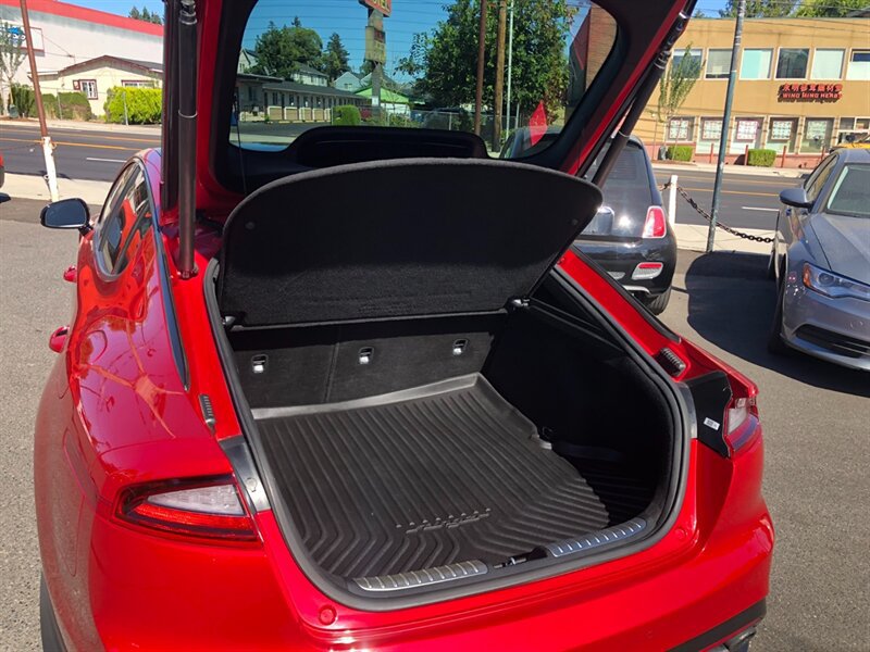 Used 2018 Kia Stinger GT2 AWD/4WD image 8