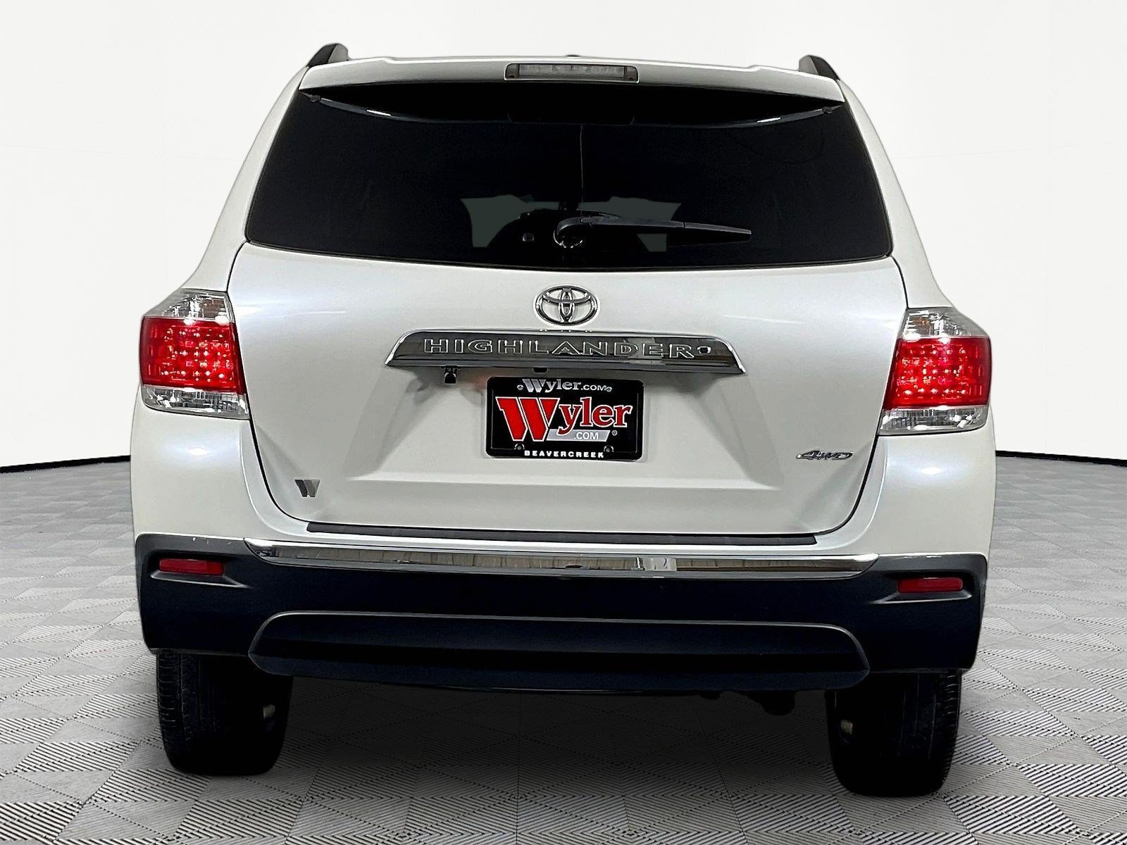 Used 2012 Toyota Highlander Limited w/ Tow Pkg AWD/4WD image 5