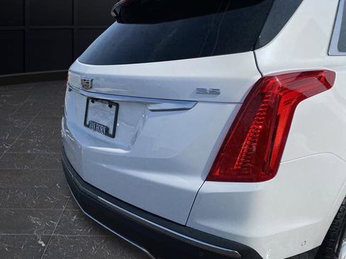 Used 2019 Cadillac XT5 Platinum AWD/4WD image 44