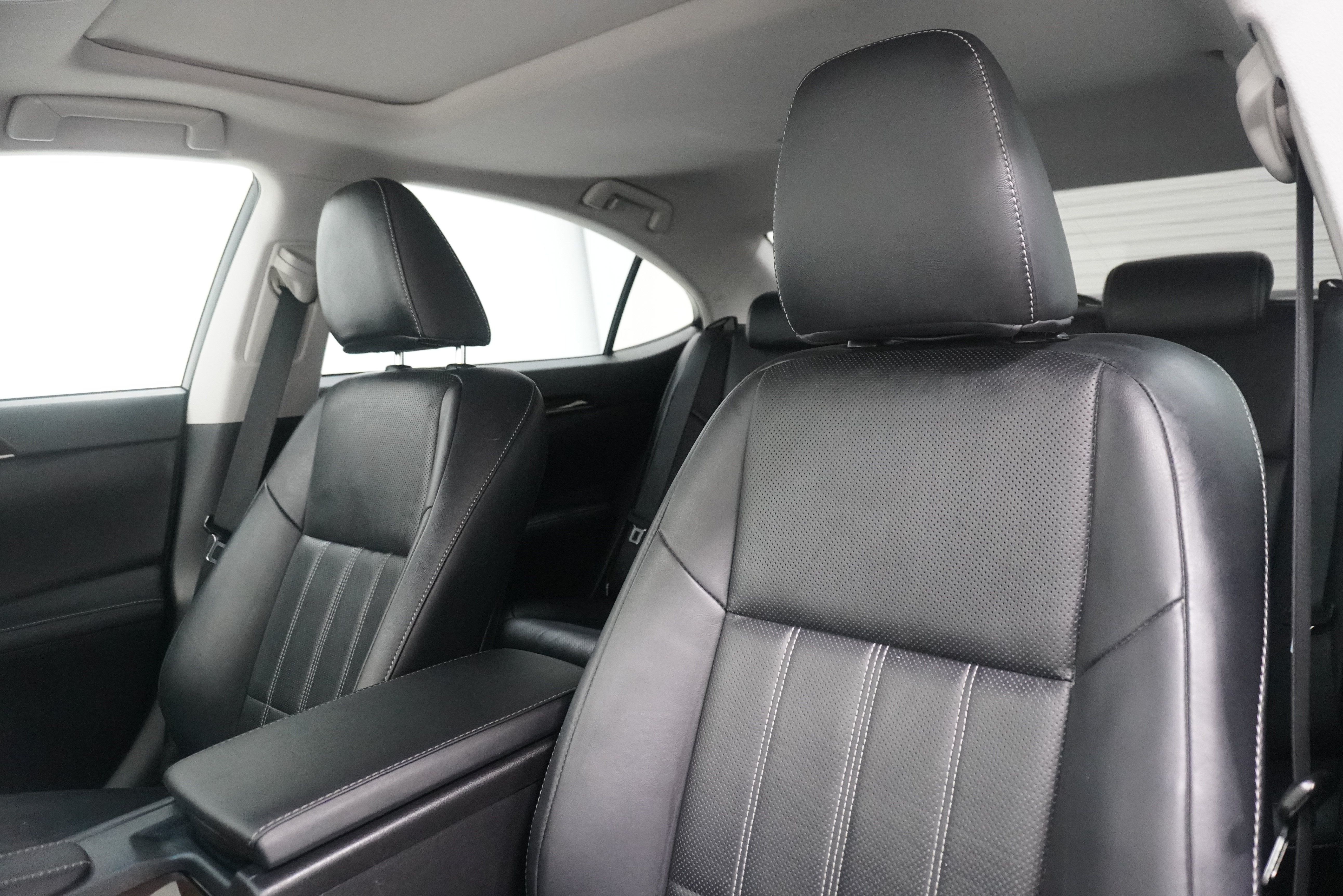 Used 2017 Lexus ES 350 w/ Luxury Package FWD image 11