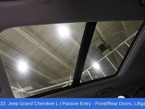 Used 2023 Jeep Grand Cherokee L Limited w/ Luxury Tech Group II image 25