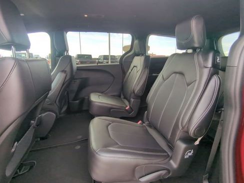 New 2026 Chrysler Voyager LX FWD image 17