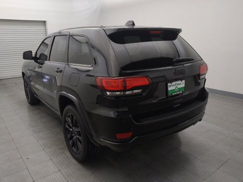 Used 2022 Jeep Grand Cherokee Laredo X image 5