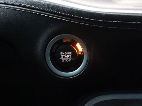 Used 2021 Dodge Challenger R/T Scat Pack RWD image 38