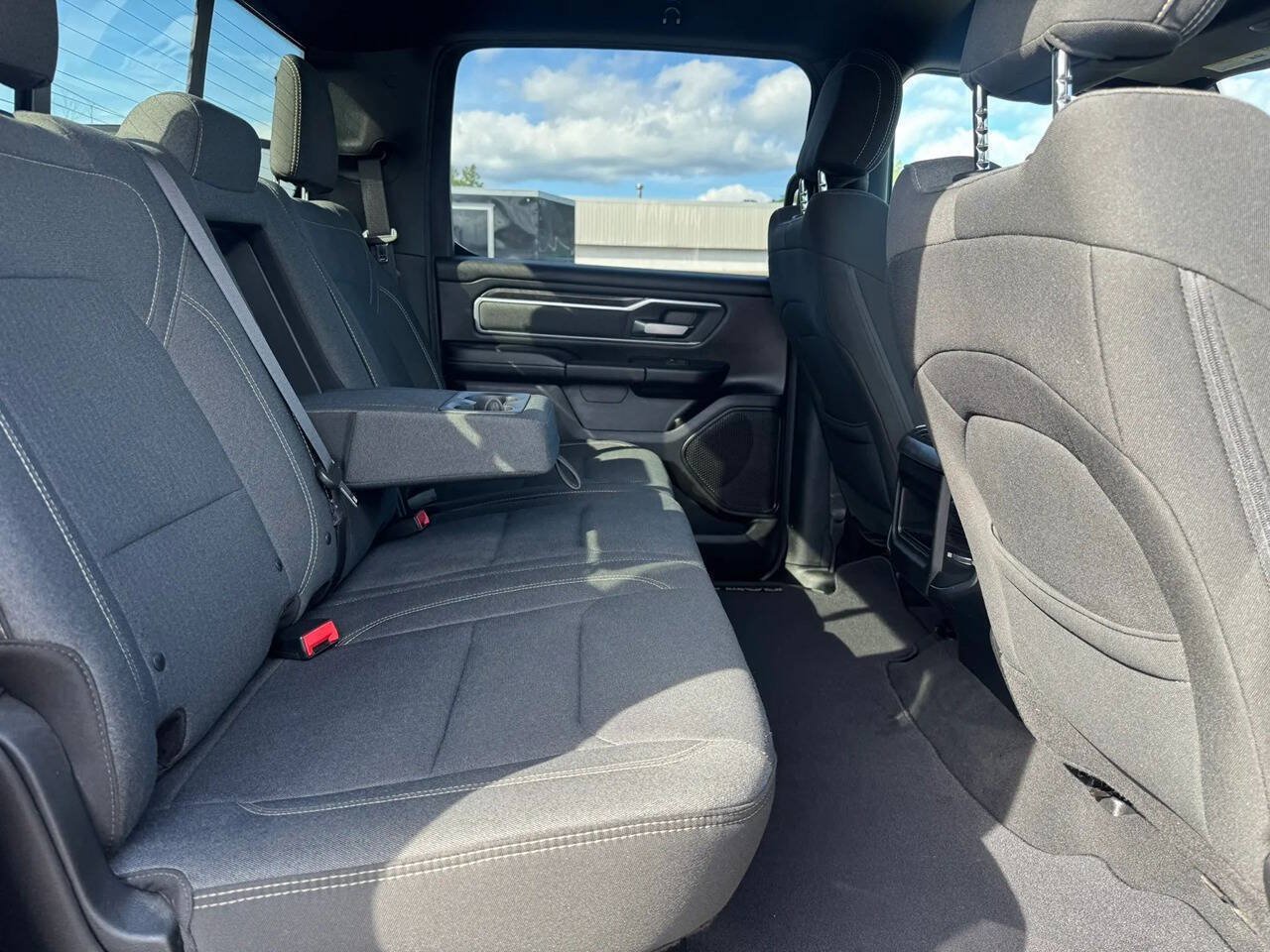 Used 2019 RAM 1500 Big Horn AWD/4WD image 14